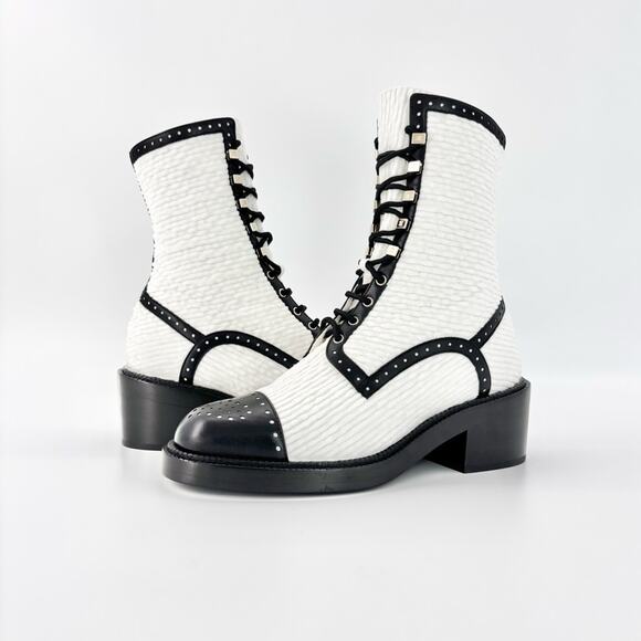NIB Chanel CC Velvet and Lambskin White Black Platform Lace Up Ankle Boots 38.5 - Picture 3 of 10